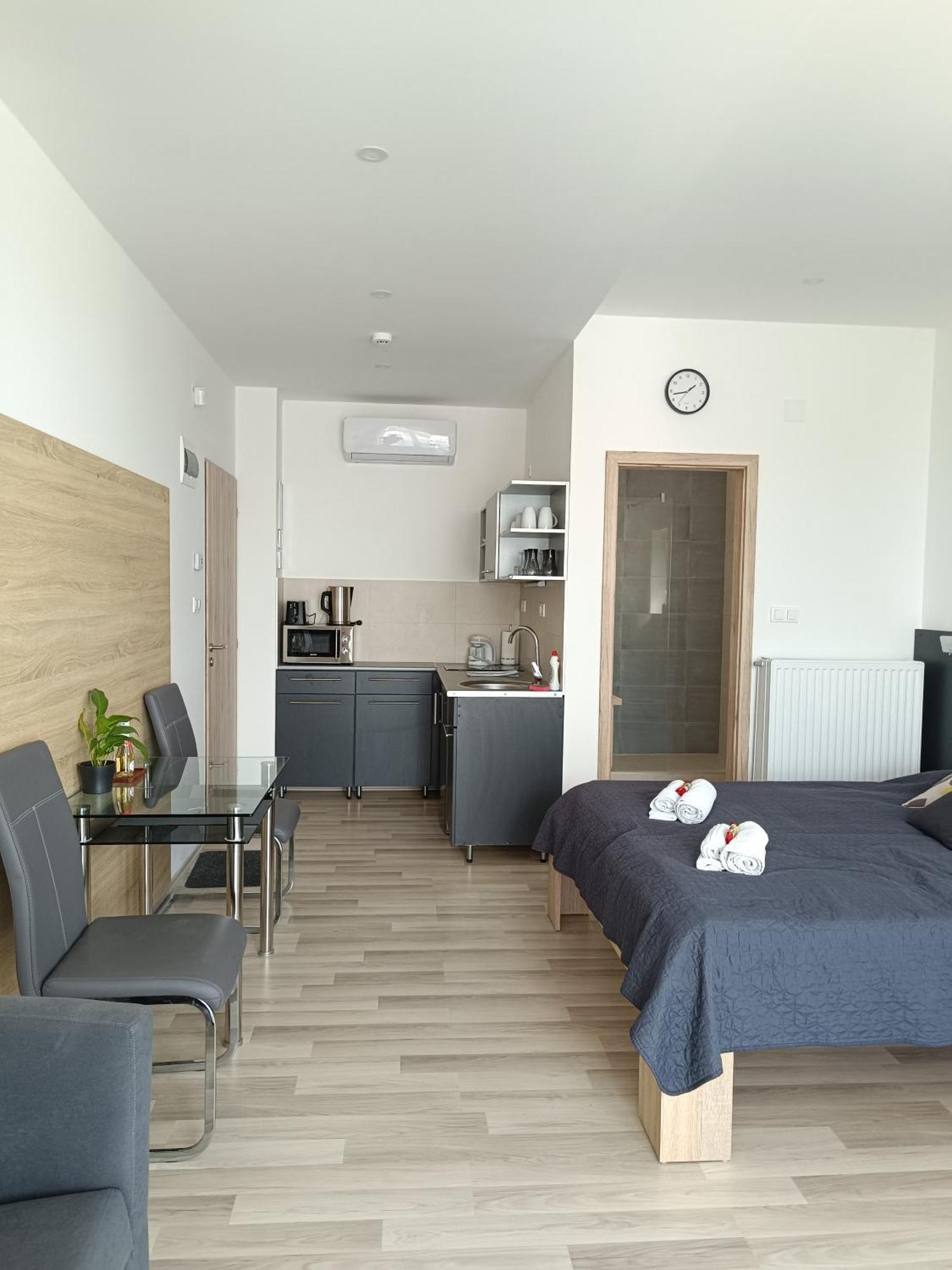 Ujhely Apartmanhaz Siofok Exterior photo
