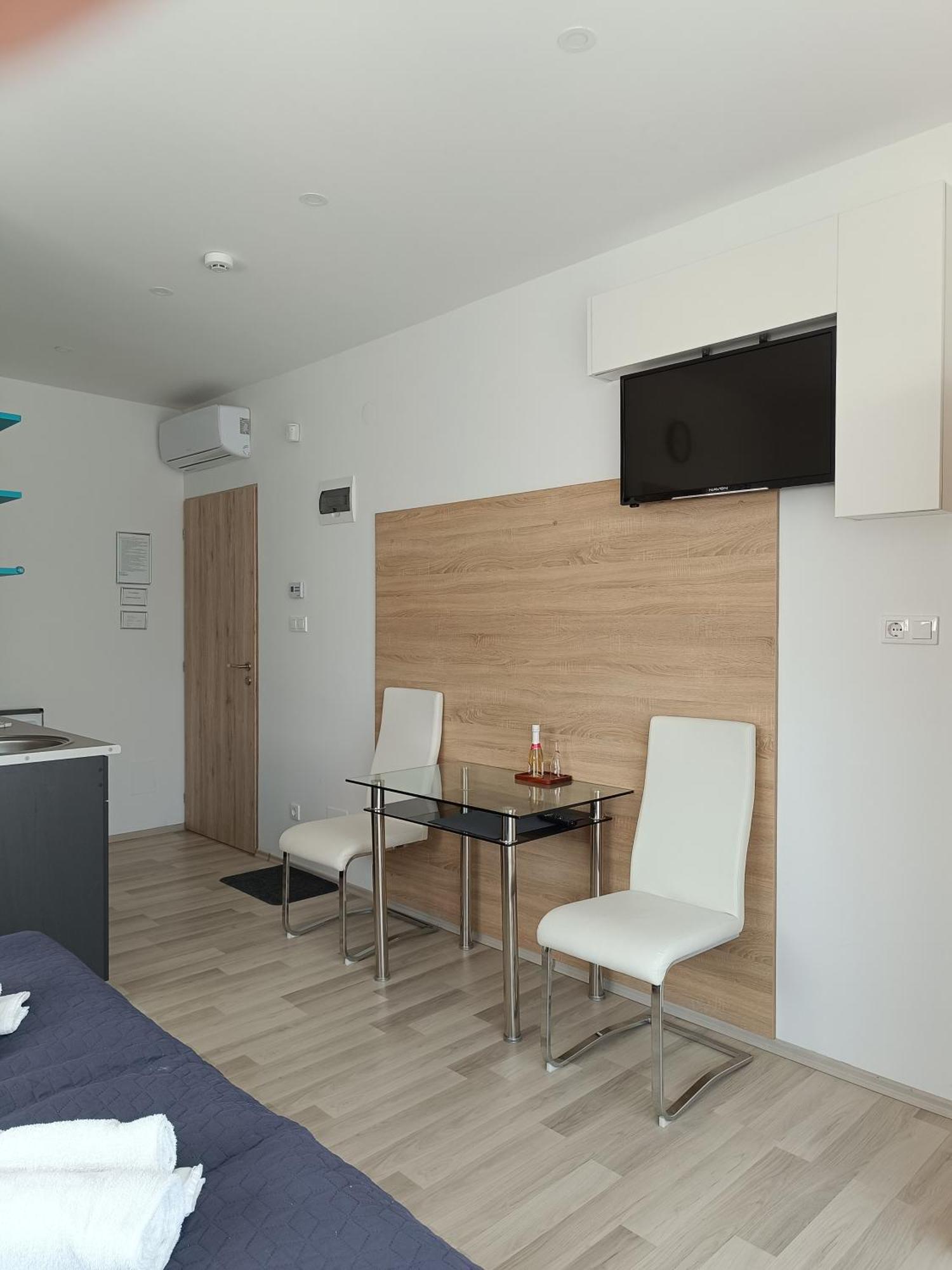 Ujhely Apartmanhaz Siofok Exterior photo