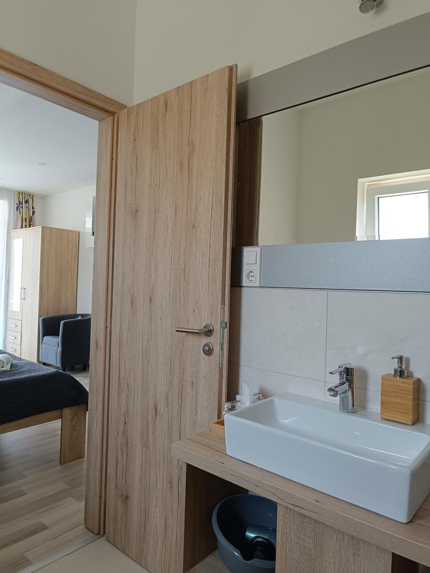Ujhely Apartmanhaz Siofok Exterior photo