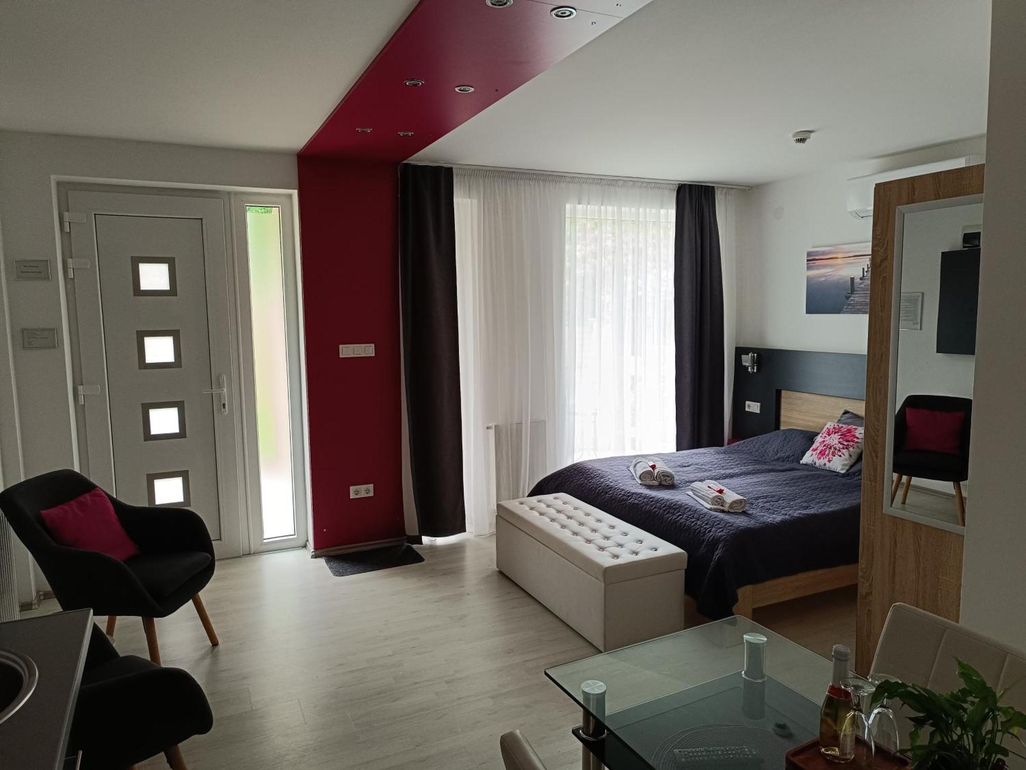Ujhely Apartmanhaz Siofok Exterior photo