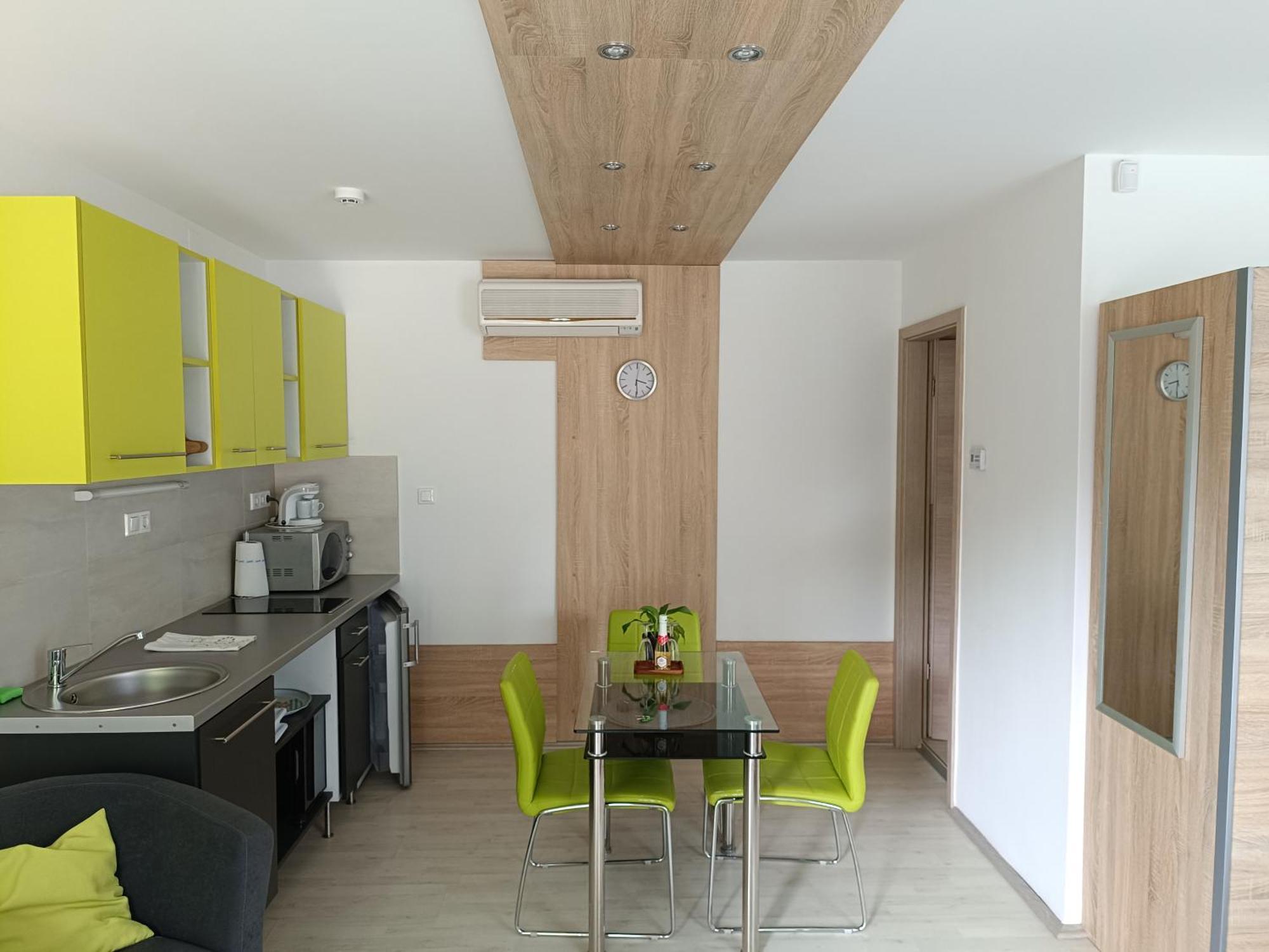 Ujhely Apartmanhaz Siofok Exterior photo