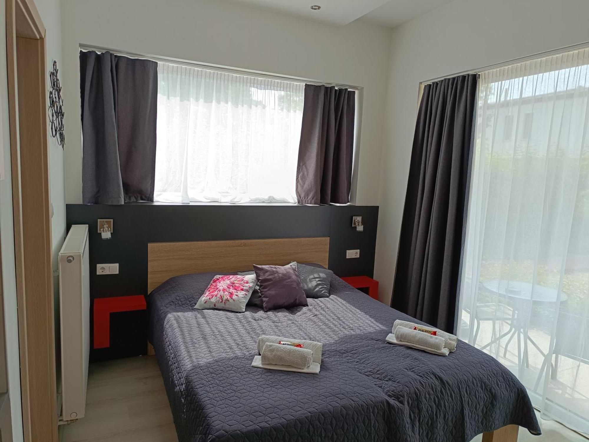 Ujhely Apartmanhaz Siofok Exterior photo