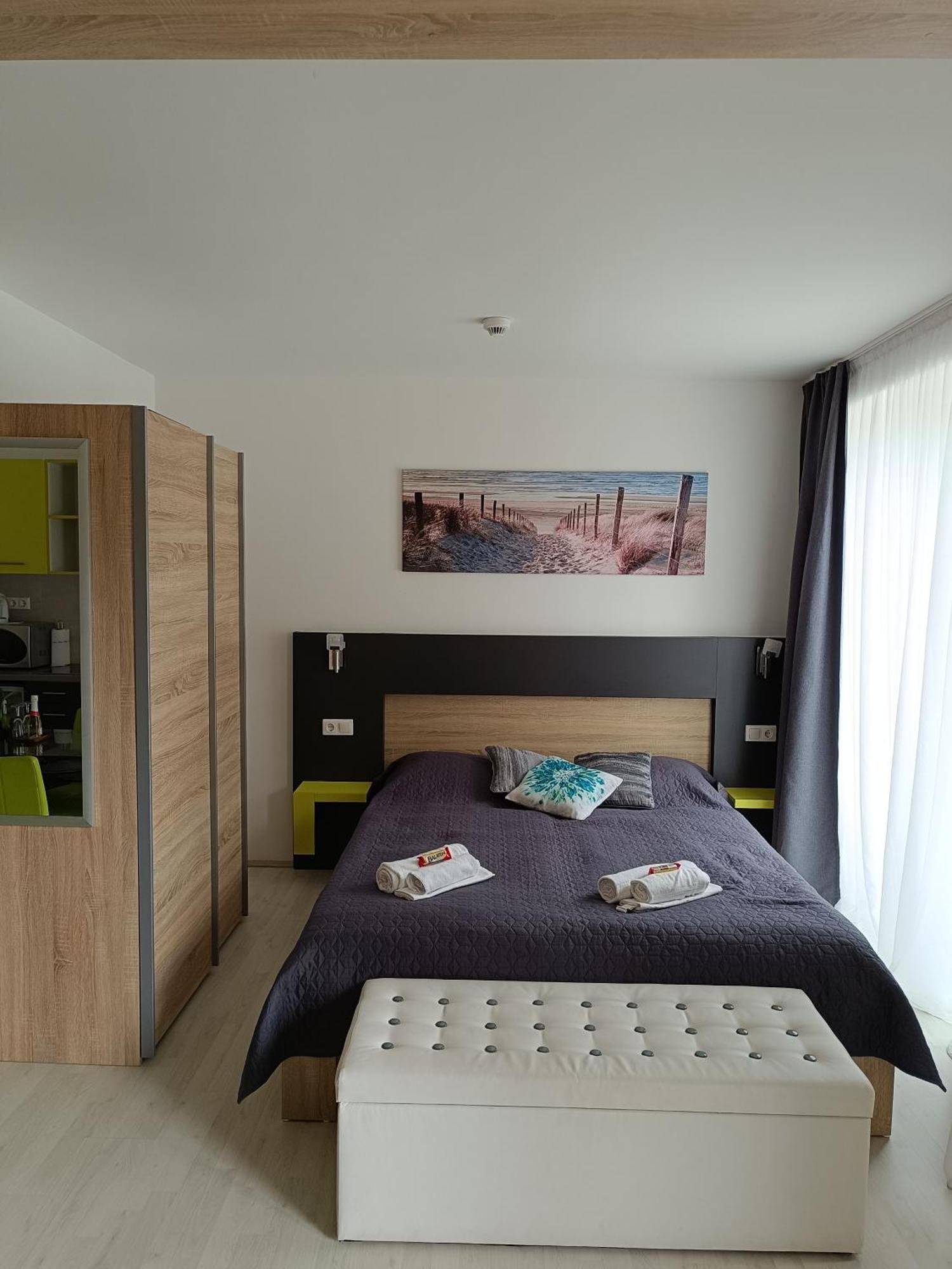 Ujhely Apartmanhaz Siofok Exterior photo
